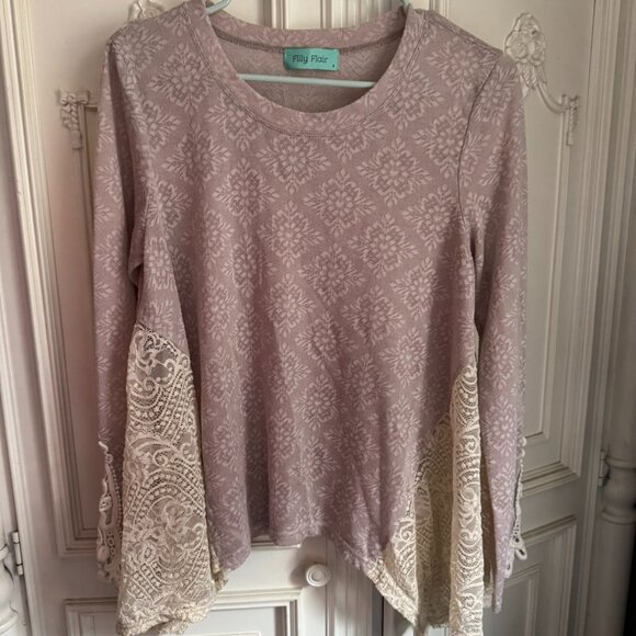 Filly Flair boutique sweater w/ lace sleeves & sides, women's size small - Picture 1 of 8